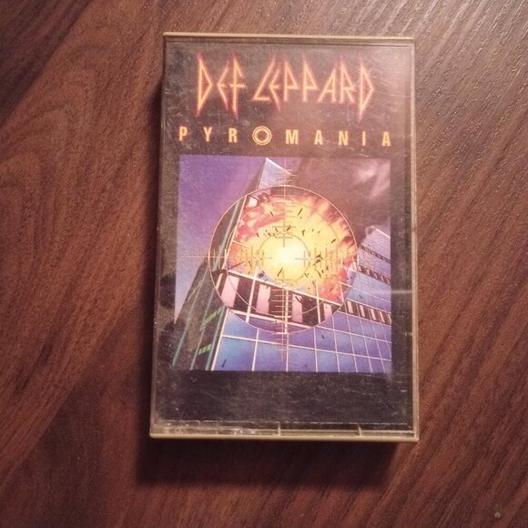Def Leppard - Pyromania (1983, Hard Rock, Glam Metal, Cassette Tape, Mercury) - Picture 2 of 4